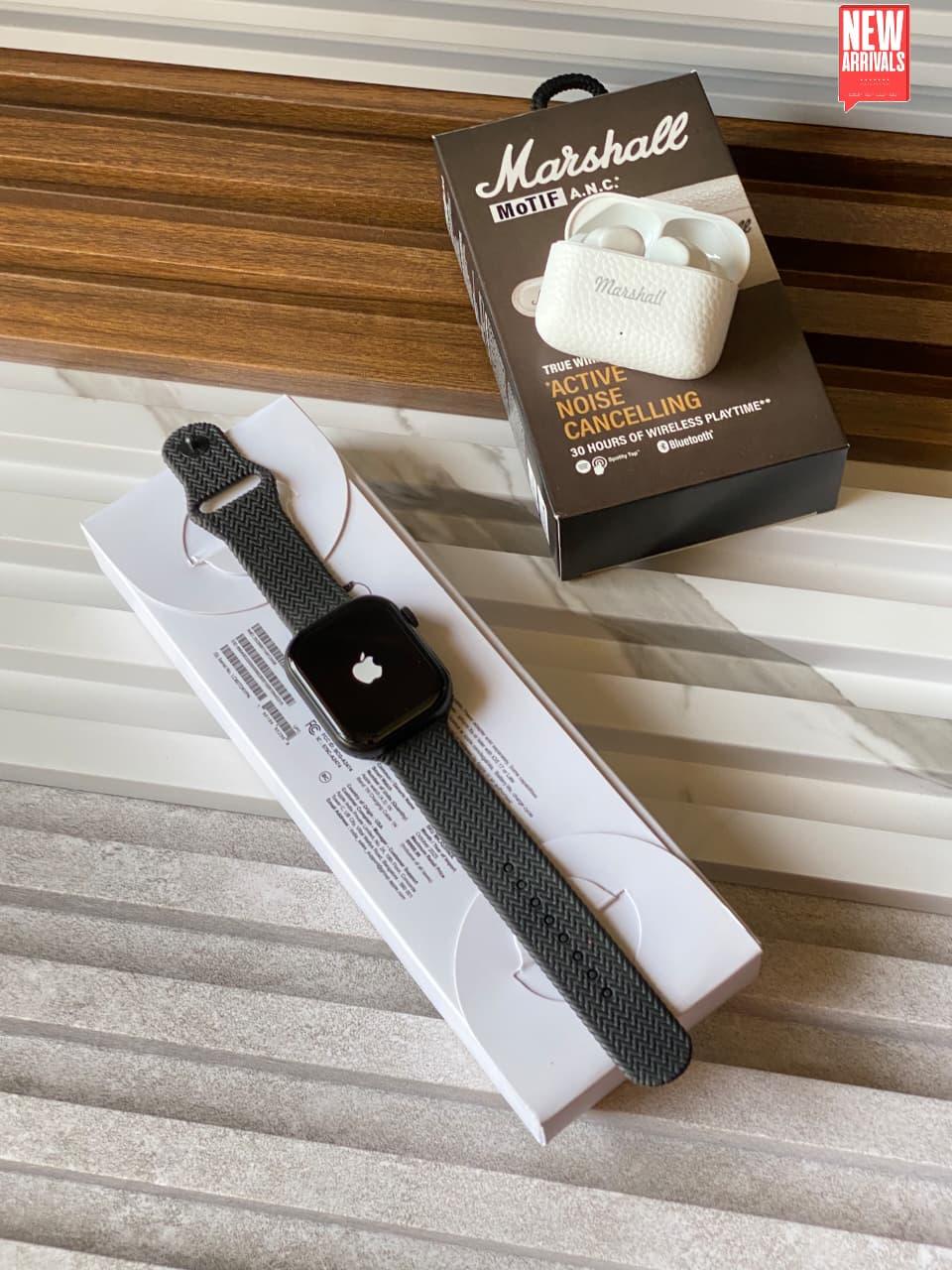🔥 Apple Series 11 Style Smartwatch + Marshall Motif Earbuds Combo (2026) – AMOLED Display, Wireless Charging & HD Bass 💥
